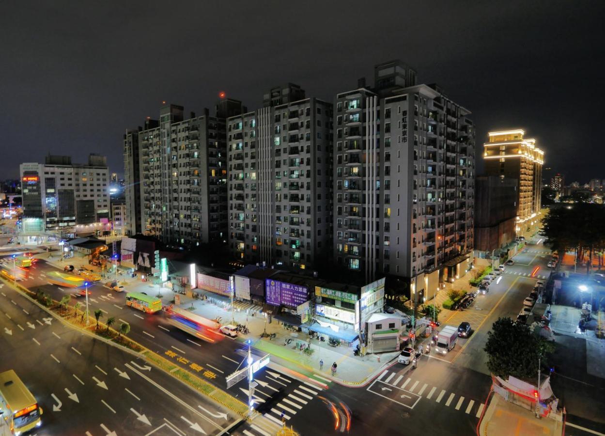 Modern Inn Taichung Exterior photo