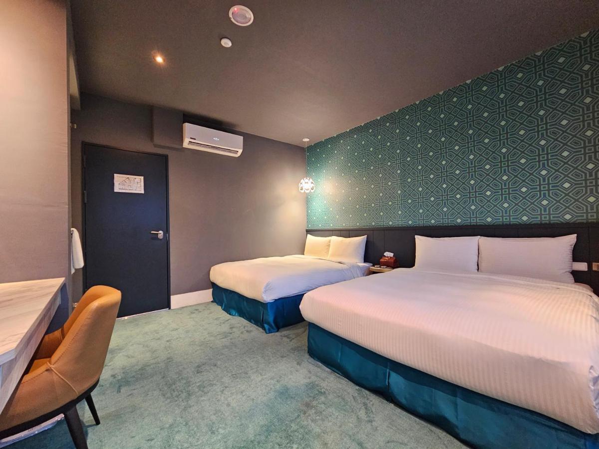 Modern Inn Taichung Exterior photo
